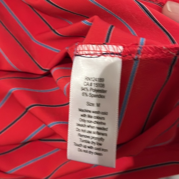 Kirkland Signature, medium red collared tshirt - Picture 4 of 4